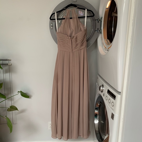 Azazie Ginger in Taupe - Picture 5 of 13